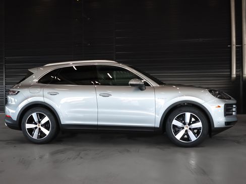 New 2026 Porsche Cayenne E-Hybrid image 11