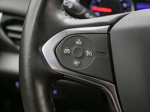 Used 2020 Chevrolet Traverse LT FWD image 38