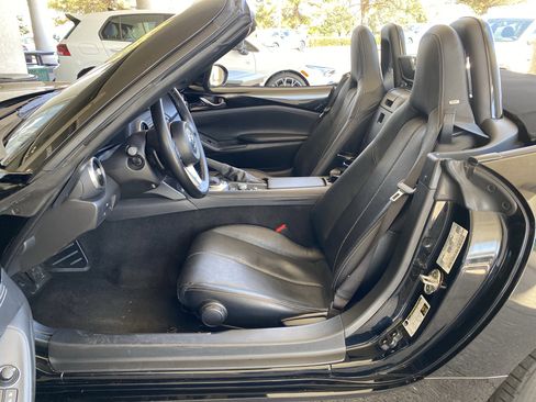 Used 2024 MAZDA MX-5 Miata Grand Touring w/ Weather Package image 28