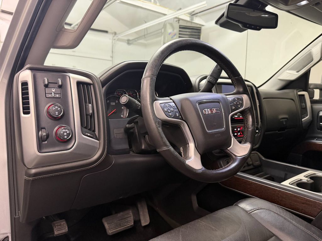 Used 2015 GMC Sierra 2500 SLT w/ Duramax Plus Package AWD/4WD image 4