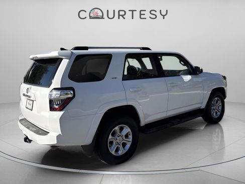 Used 2019 Toyota 4Runner SR5 image 7