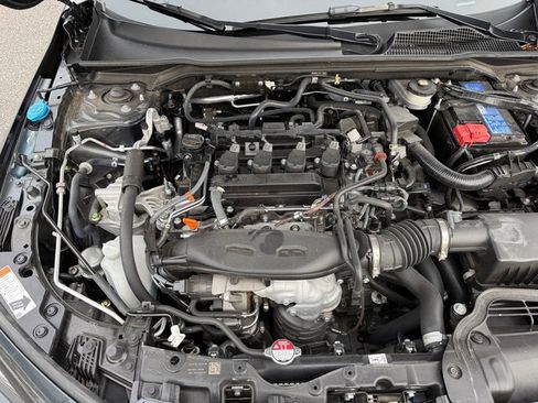 Used 2024 Honda Civic Touring image 9