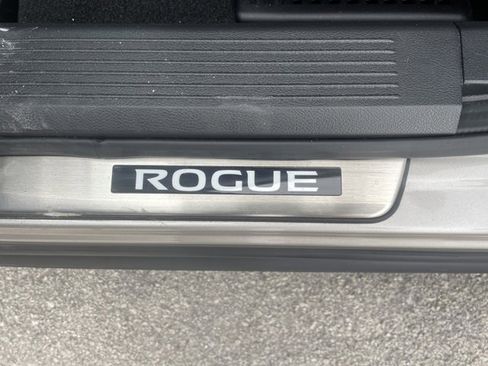 Used 2023 Nissan Rogue Platinum w/ Platinum Premium Package image 21