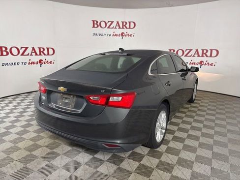 Used 2018 Chevrolet Malibu LT FWD image 8
