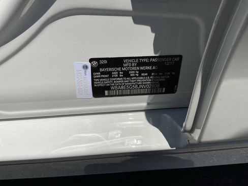 Used 2018 BMW 320i xDrive Sedan AWD/4WD image 27