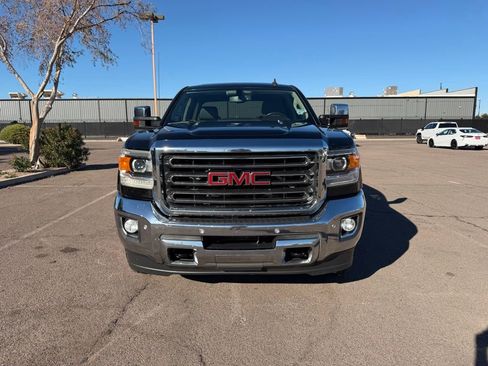 Used 2016 GMC Sierra 2500 SLT w/ Duramax Plus Package image 3