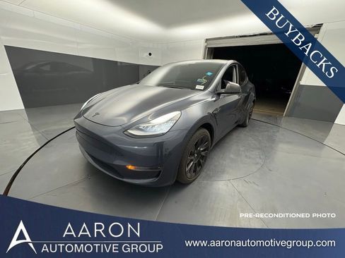 Used 2023 Tesla Model Y Long Range image 1