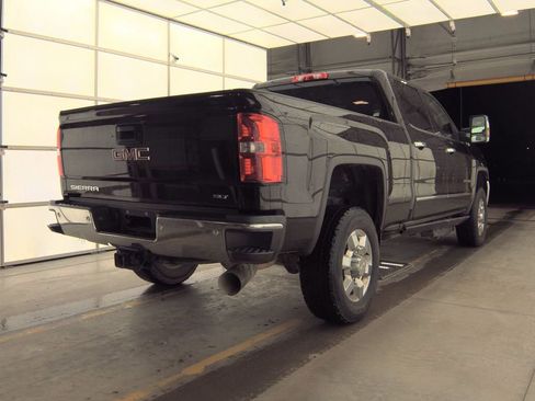 Used 2019 GMC Sierra 2500 SLT w/ Duramax Plus Package image 6