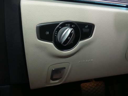 Used 2017 Mercedes-Benz E 300 4MATIC image 30
