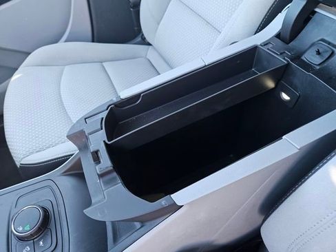 Used 2024 GMC Terrain SLE image 26