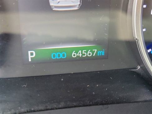 Used 2019 Toyota RAV4 LE image 22