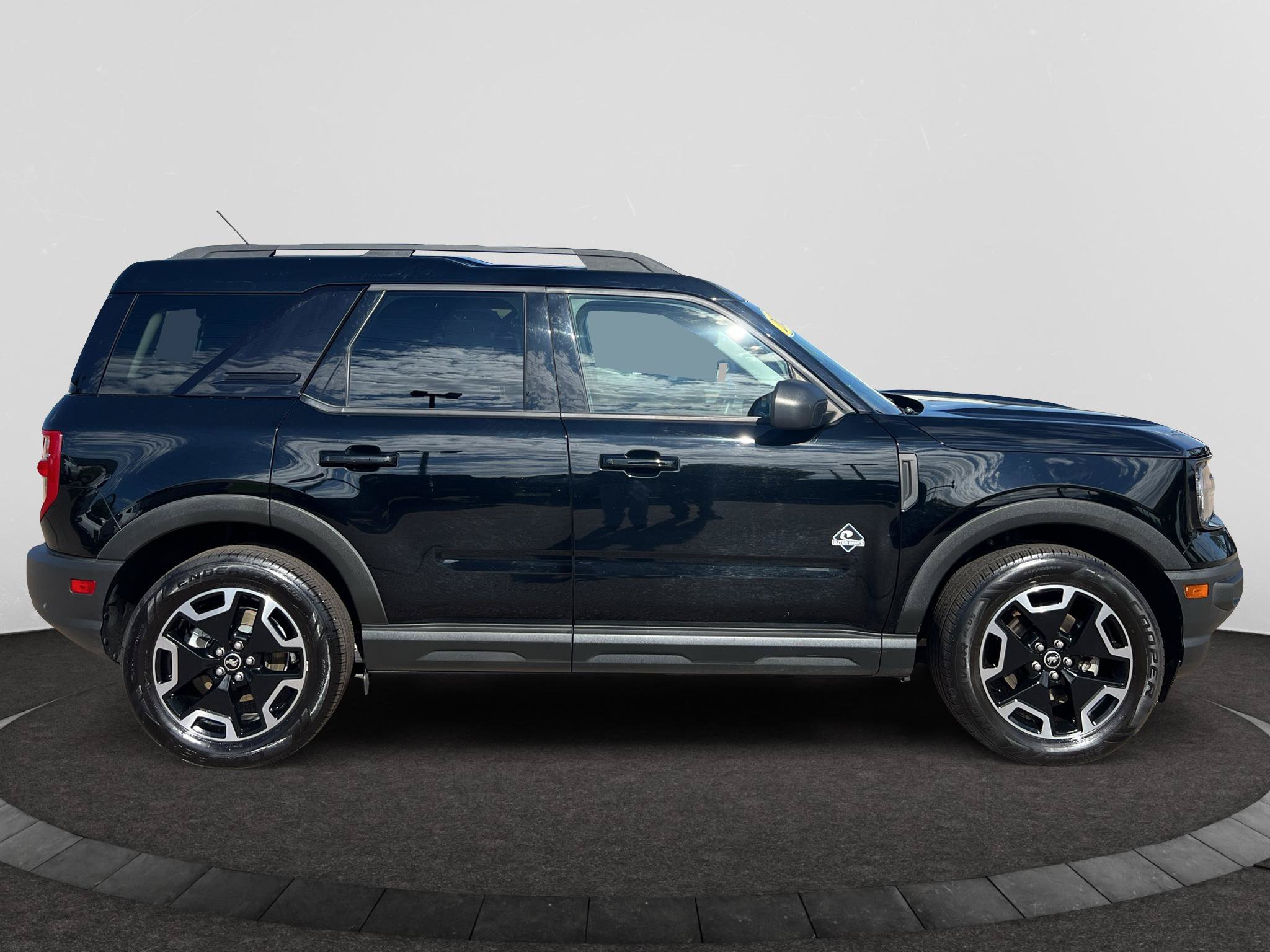 Used 2021 Ford Bronco Sport Outer Banks AWD/4WD image 5