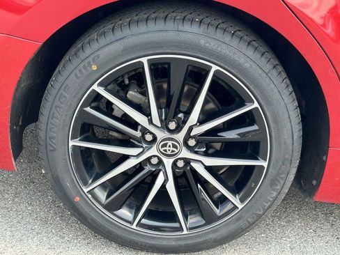 Used 2021 Toyota Camry SE w/ Convenience Package FWD image 9