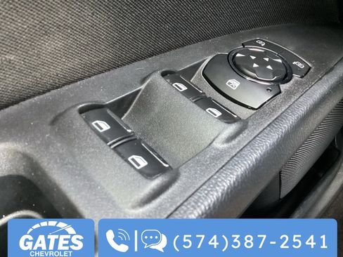 Used 2020 Ford Fusion SE image 27