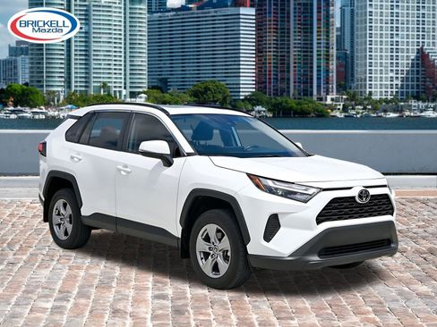 Used 2024 Toyota RAV4 XLE w/ Convenience Package FWD image 5
