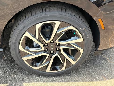 New 2027 Lincoln Navigator Reserve AWD/4WD image 12