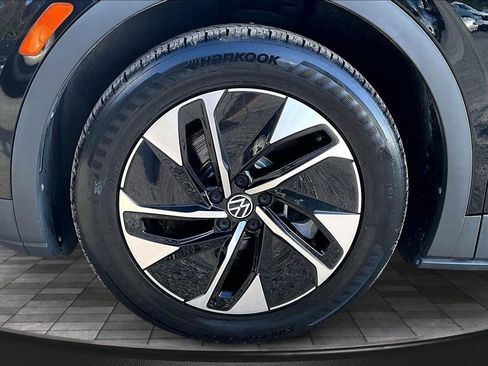 Used 2021 Volkswagen ID.4 Pro image 32