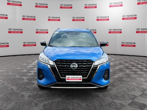 Used 2024 Nissan Kicks SR FWD image 2