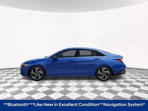 Used 2025 Hyundai Elantra Limited FWD image 5