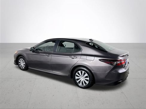 Used 2022 Toyota Camry LE FWD image 8