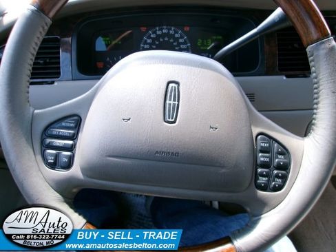 Used 2000 Lincoln Town Car Cartier RWD image 9