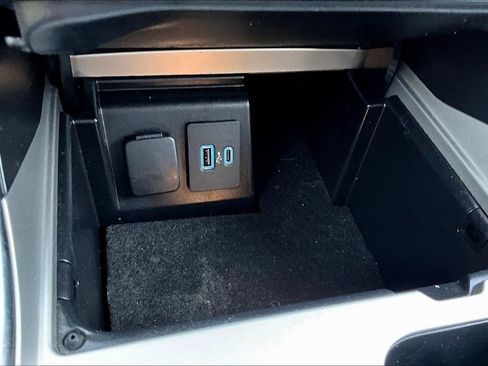 Used 2022 Ford Explorer Platinum w/ Equipment Group 601A image 18