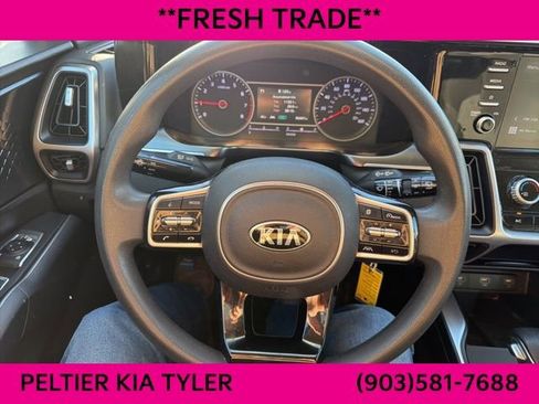 Used 2021 Kia Sorento LX image 18