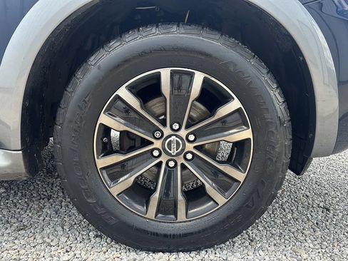 Used 2018 Nissan Armada Platinum w/ Captain Seat Package AWD/4WD image 8