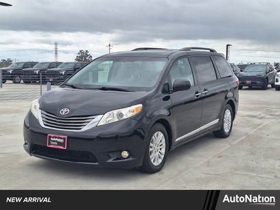 Used 2017 Toyota Sienna XLE w/ XLE Navigation Package