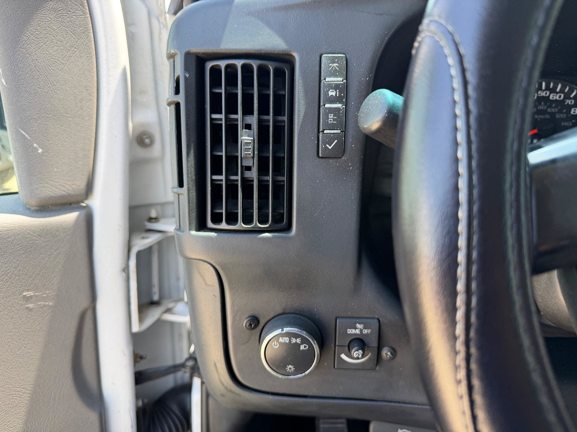 Used 2015 Chevrolet Express 2500 LT w/ LT Preferred Equipment Group RWD image 15