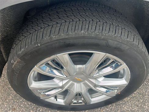 Used 2022 Chevrolet Suburban High Country w/ Premium Package 2 image 12