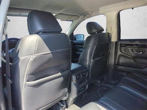 Used 2024 Honda Pilot EX-L image 19