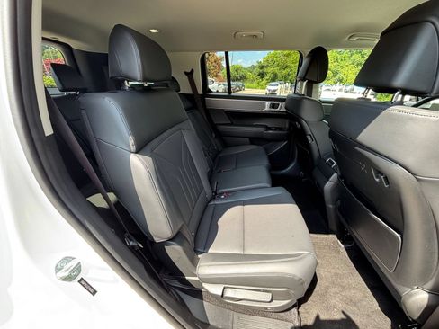 Used 2026 Hyundai Santa Fe SEL FWD image 40