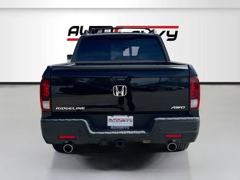 Used 2023 Honda Ridgeline Black Edition image 6