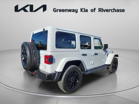 Used 2023 Jeep Wrangler Unlimited Sahara w/ Cold Weather Group image 6