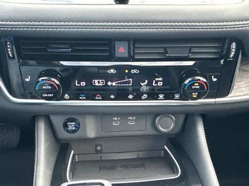 New 2026 Nissan Rogue Platinum w/ Platinum Premium Package AWD/4WD image 35