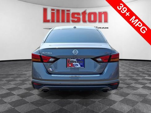 Used 2021 Nissan Altima 2.5 SR w/ SR Premium Package FWD image 5