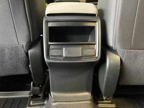 Used 2023 Subaru Forester AWD/4WD image 91