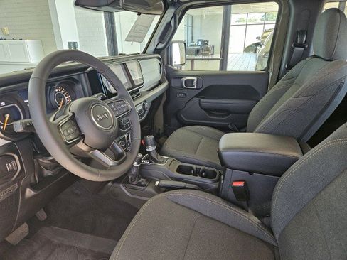Used 2026 Jeep Wrangler Sport AWD/4WD image 8