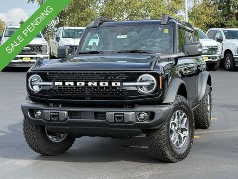 New 2025 Ford Bronco Badlands image 1