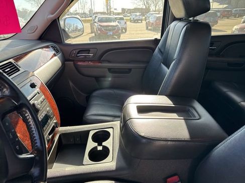 Used 2010 Chevrolet Silverado 1500 LTZ w/ Z71 Appearance Package image 24