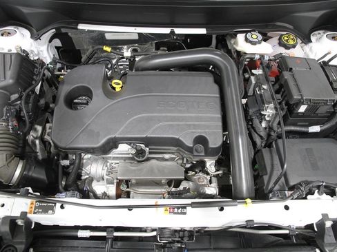 Certified 2024 Chevrolet Equinox LS w/ Sport Edition image 19