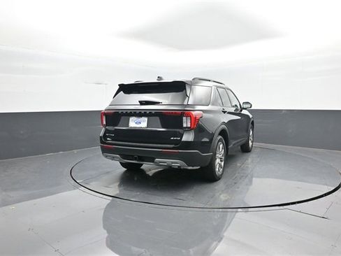 New 2026 Ford Explorer Active w/ Active Comfort Package image 7