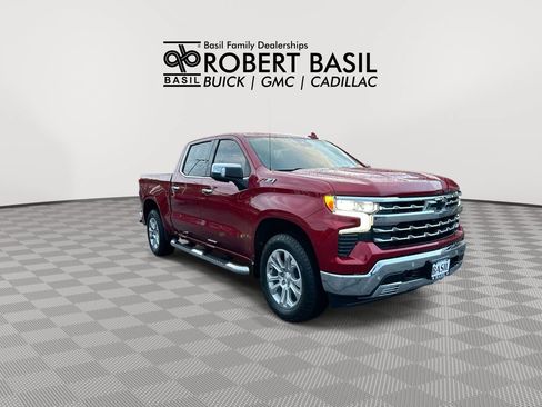 Used 2023 Chevrolet Silverado 1500 LTZ AWD/4WD image 2