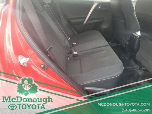 Used 2017 Toyota RAV4 XLE image 14