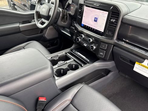 New 2026 Ford F250 Lariat w/ Black Appearance Package image 13