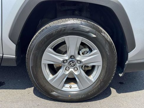 Used 2025 Toyota RAV4 XLE AWD/4WD image 26