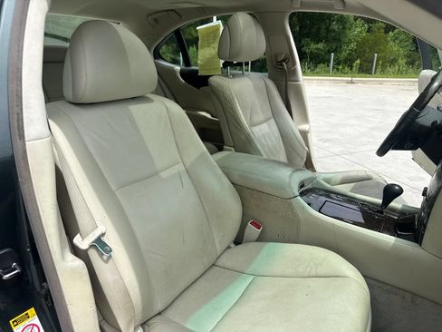 Used 2007 Lexus LS 460 RWD image 34