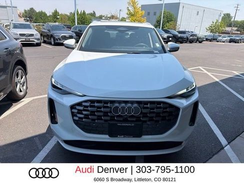 Used 2025 Audi Q5 Premium w/ Premium Plus AWD/4WD image 2