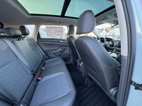 New 2026 Volkswagen Taos SE image 22